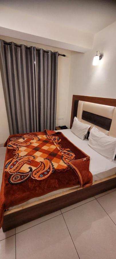 Hotel Snow Country Villa Manāli Kültér fotó