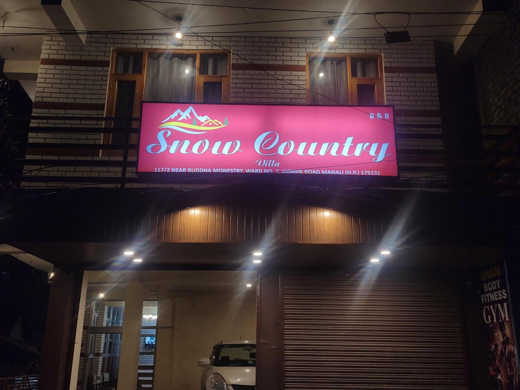 Hotel Snow Country Villa Manāli Kültér fotó