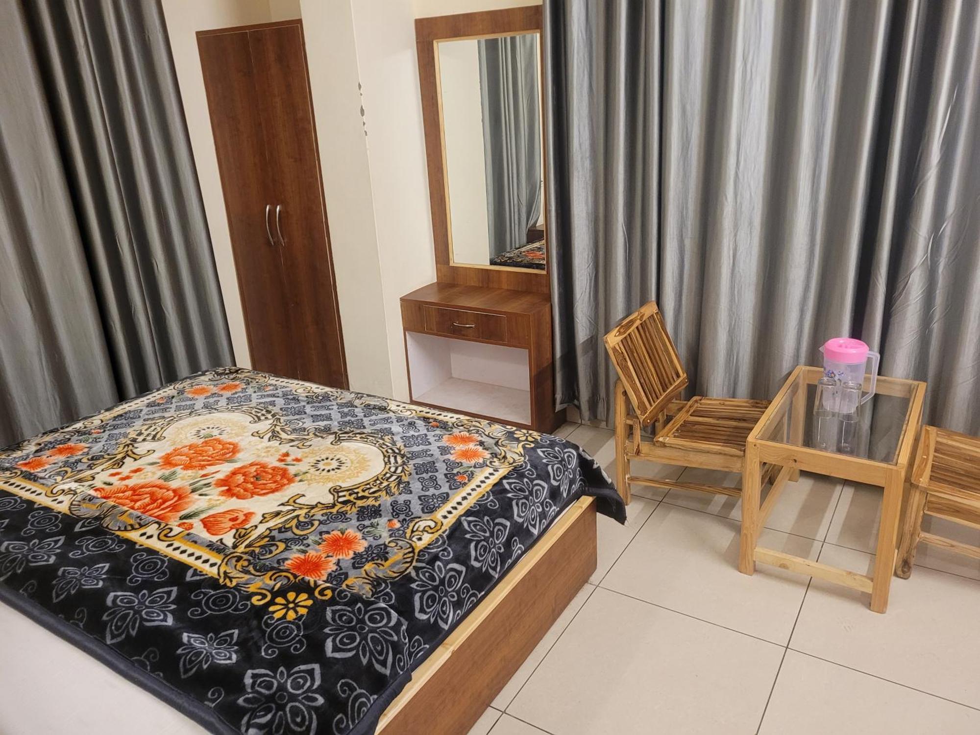 Hotel Snow Country Villa Manāli Kültér fotó